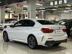 2023 BMW 1 Series 120i M Sport, белый — фото 11
