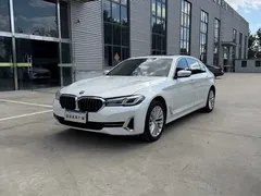 2022 BMW 5 Series 5 525Li M, белый — фото 1