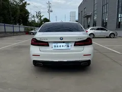 2022 BMW 5 Series 5 525Li M, белый — фото 7