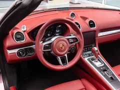 2022 Porsche 718 Boxster 2.0T — фото 11