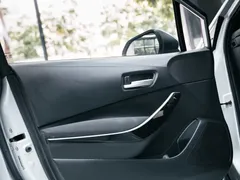 2021 Toyota Levin Hybrid 1.8H E-CVT Base — фото 15
