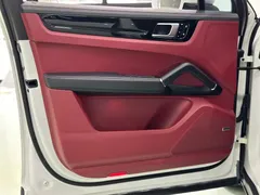 2019 Porsche Cayenne Coupe 3.0T, белый — фото 12