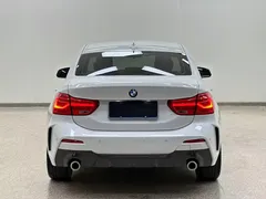 2022 BMW 1 Series 1 120i M Sport, белый — фото 5