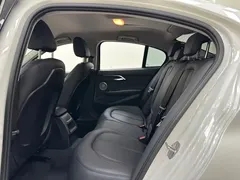 2022 BMW 1 Series 1 120i M Sport, белый — фото 8