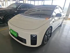 2025 Li Auto i6 2WD, белый — фото 1
