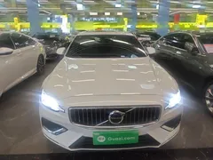 2023 Volvo S60 B4 Luxury, белый — фото 3