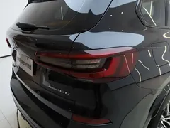 2022 BMW X5 30Li M, чёрный — фото 9
