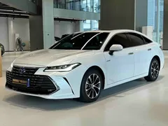 2022 Toyota Avalon Hybrid 2.5L Luxury, белый — фото 1