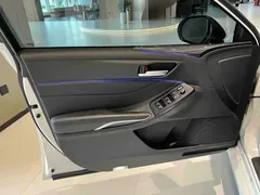 2022 Toyota Avalon Hybrid 2.5L Luxury, белый — фото 8