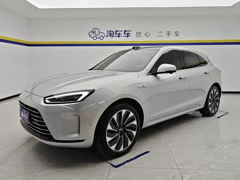 2023 Aito M5
