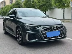 2023 Audi A3L Limousine 35 TFSI, зелёный — фото 4