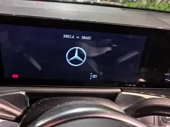 2021 Mercedes-Benz GLB 200 — фото 6