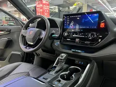 2022 Toyota Crown Kluger 2.5L HEV 4WD Premium, чёрный — фото 5
