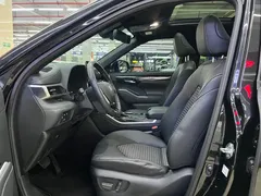 2022 Toyota Crown Kluger 2.5L HEV 4WD Premium, чёрный — фото 7