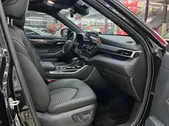 2022 Toyota Crown Kluger 2.5L HEV 4WD Premium, чёрный — фото 30