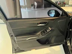 2019 Toyota Avalon 2.0L XLE Premium VI, чёрный — фото 10