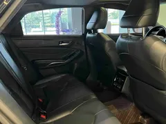 2019 Toyota Avalon 2.0L XLE Premium VI, чёрный — фото 12