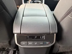 2023 Toyota Highlander 2.5L Smart Hybrid 4WD Luxury 7, чёрный — фото 18