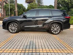 2023 Toyota Highlander 2.5L Smart Hybrid 4WD Luxury 7, чёрный — фото 20