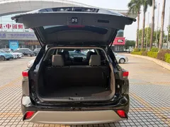 2023 Toyota Highlander 2.5L Smart Hybrid 4WD Luxury 7, чёрный — фото 26