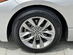 2019 Toyota Avalon 2.0L VI — фото 16