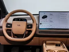 2025 Li Auto i6 2WD, чёрный — фото 8