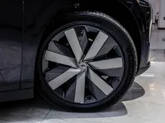 2025 Li Auto i6 2WD, чёрный — фото 13
