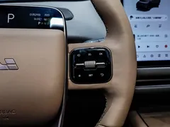 2025 Li Auto i6 2WD, чёрный — фото 32
