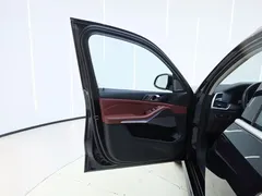 2022 BMW X5 xDrive 30Li M, чёрный — фото 29