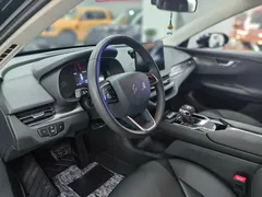 2023 Hongqi E-QM5, чёрный — фото 3
