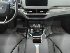 2023 Hongqi E-QM5, чёрный — фото 7