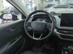 2023 Hongqi E-QM5, чёрный — фото 8