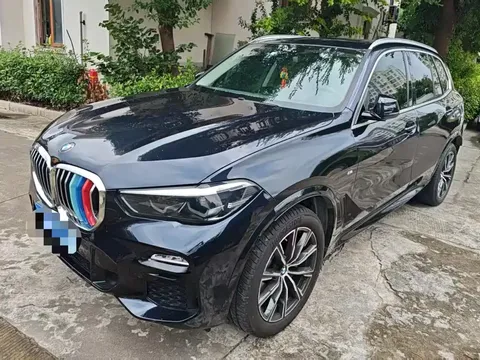 2021 BMW X5 xDrive30i M