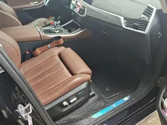 2021 BMW X5 xDrive30i M, чёрный — фото 3