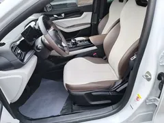 2024 BYD Qin PLUS DM-i 55KM, белый — фото 15