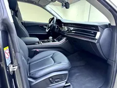 2021 Audi Q8 55 TFSI — фото 11