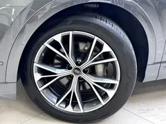 2021 Audi Q8 55 TFSI — фото 20