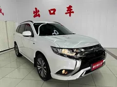 2021 Mitsubishi Outlander 2.0L 2WD 5, белый — фото 3