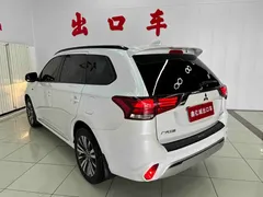 2021 Mitsubishi Outlander 2.0L 2WD 5, белый — фото 6