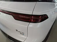 2025 BYD Song Pro DM-i 75KM, белый — фото 8
