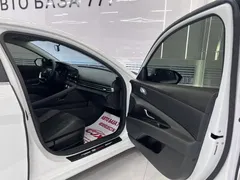 2023 Hyundai Elantra 1.5L CVT GLX Elite, белый — фото 18