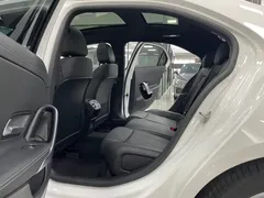 2023 Mercedes-Benz A-Class A 180 L, белый — фото 6