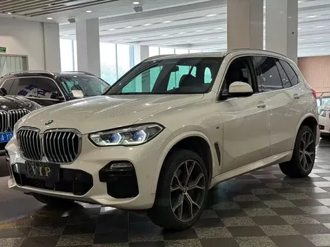 2021 BMW X5 xDrive40i M