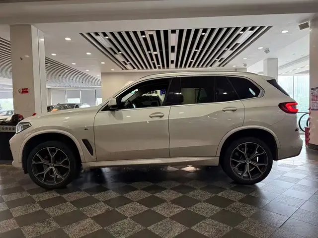2021 BMW X5 xDrive40i Premium M Sport Package