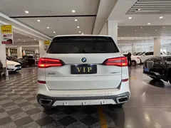 2021 BMW X5 xDrive40i M, белый — фото 5