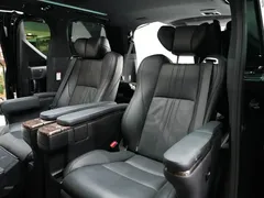 2021 Toyota Alphard Hybrid 2.5L Premium, чёрный — фото 24