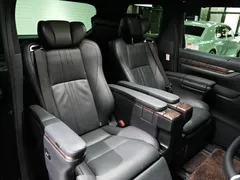 2021 Toyota Alphard Hybrid 2.5L Premium, чёрный — фото 28