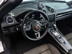 2022 Porsche 718 Boxster T 2.0T, белый — фото 10