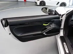 2022 Porsche 718 Boxster T 2.0T, белый — фото 15