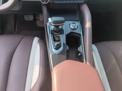 2021 Geely Monjaro 2.0TD DCT EVO 2WD Premium, белый — фото 10